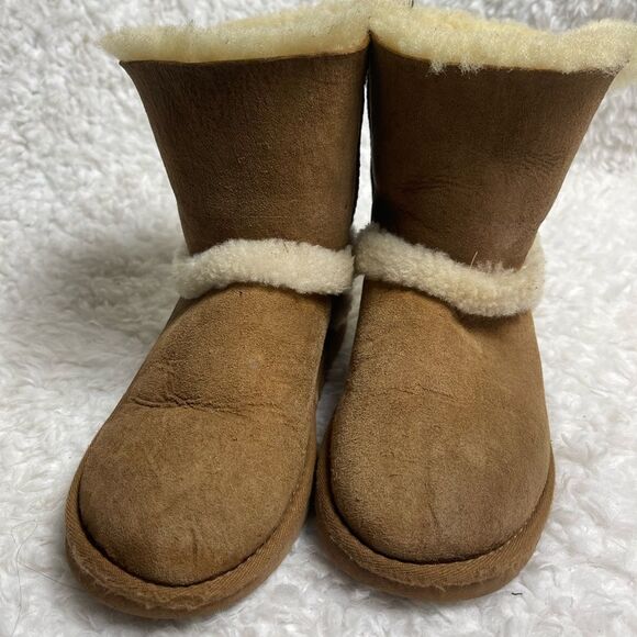 UGG Kids Aerin Short Boots.chestnut leather shearling sheepskin lining size4 - Picture 5 of 11